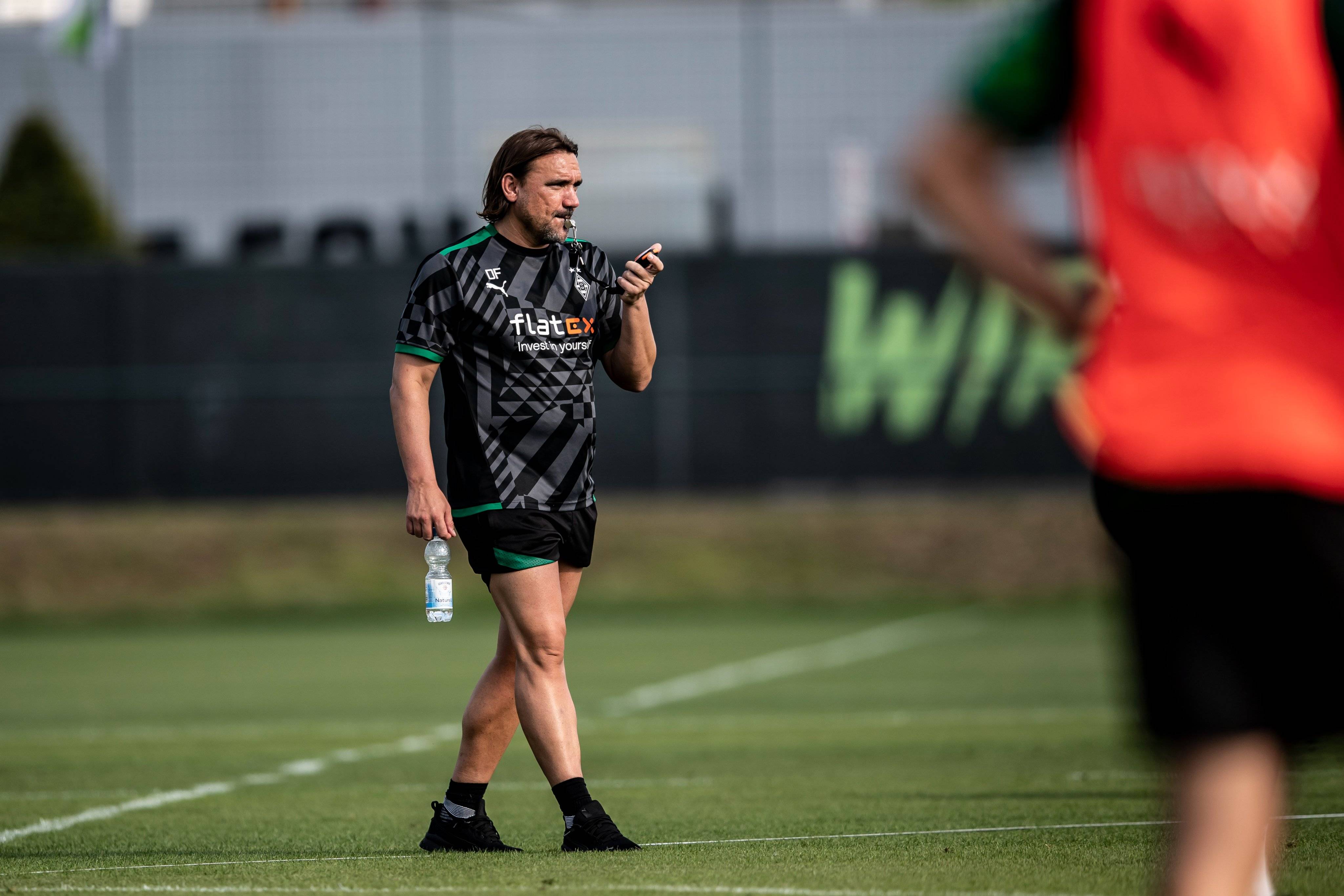 赛前门兴格拉德巴赫备战欧篮联,复出首秀细节曝光,气氛紧张,心理建设被强调(范志毅评价武磊特点并祝贺他获得金球奖) 赛前门兴格拉德巴赫备战欧篮联,复出首秀细节曝光,气氛紧张,心理建设被强调(范志毅评价武磊特点并祝贺他获得金球奖)